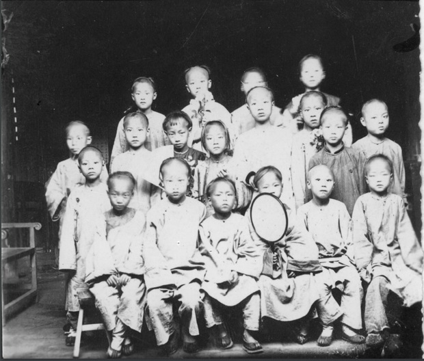 图片[7]-Old photos of Fuzhou in 1900 Group photos of Manchu officials and children in Fuzhou-China Archive
