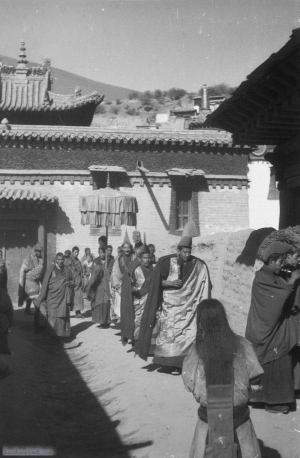 图片[11]-Old photos recorded at the site of the pilgrimage activity in Wendu Temple, Xunhua, Qinghai in 1932-China Archive