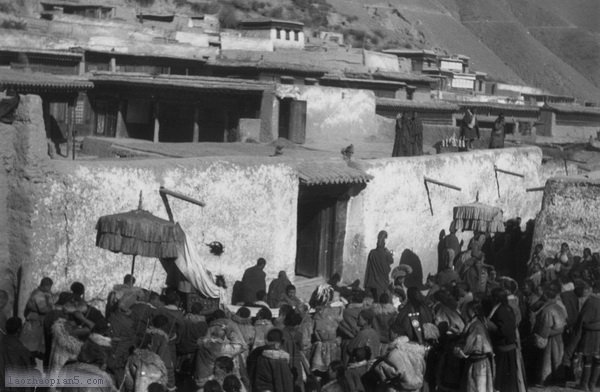 图片[12]-Old photos recorded at the site of the pilgrimage activity in Wendu Temple, Xunhua, Qinghai in 1932-China Archive