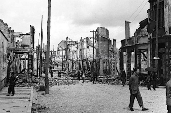 图片[1]-Old photos of Liuzhou, Guangxi in July 1945 The evil images of burning the whole city before the Japanese army withdrew-China Archive