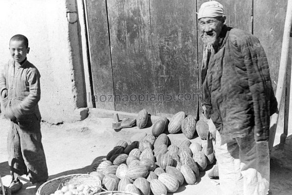 图片[5]-The old photos of Dunhuang, Gansu in 1943. The scenery of Mogao Grottoes in Dunhuang 80 years ago-China Archive