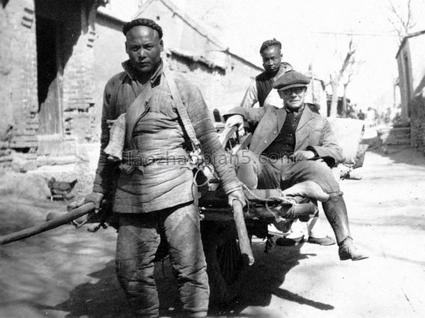 图片[2]-Images of the actual disaster relief scene during the drought of North China University in 1920-China Archive