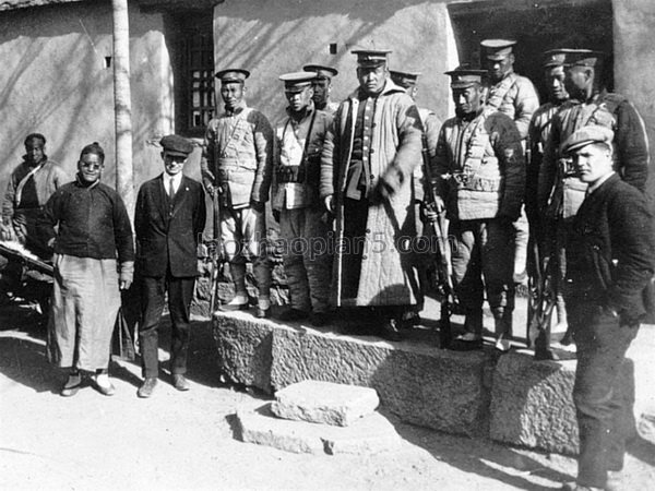 图片[1]-Images of the actual disaster relief scene during the drought of North China University in 1920-China Archive