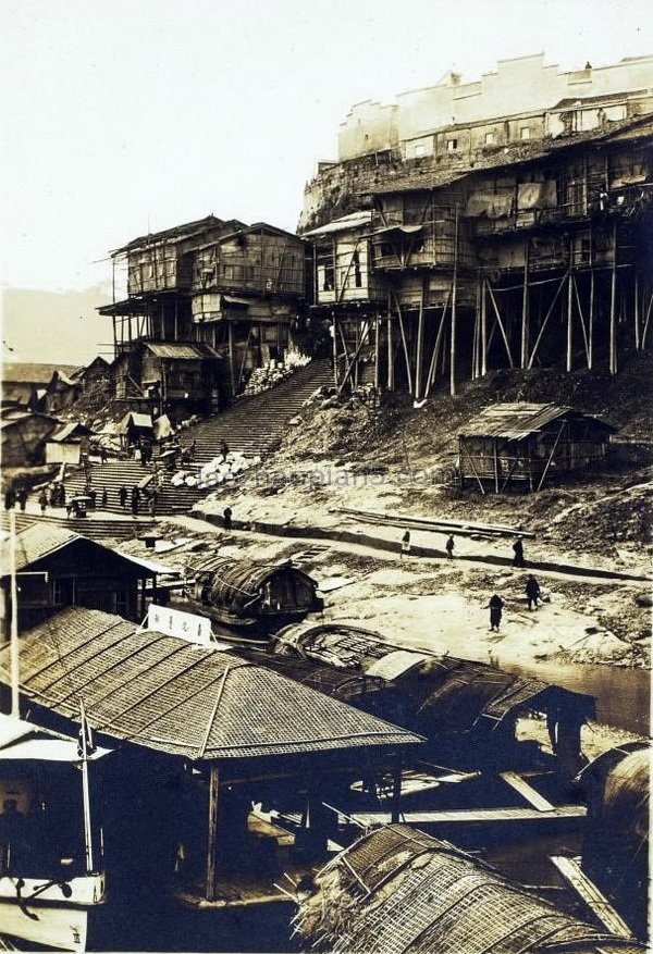 图片[2]-1943 Chongqing Old Photo Wanxian Three Gorges Diaojiao Building-China Archive