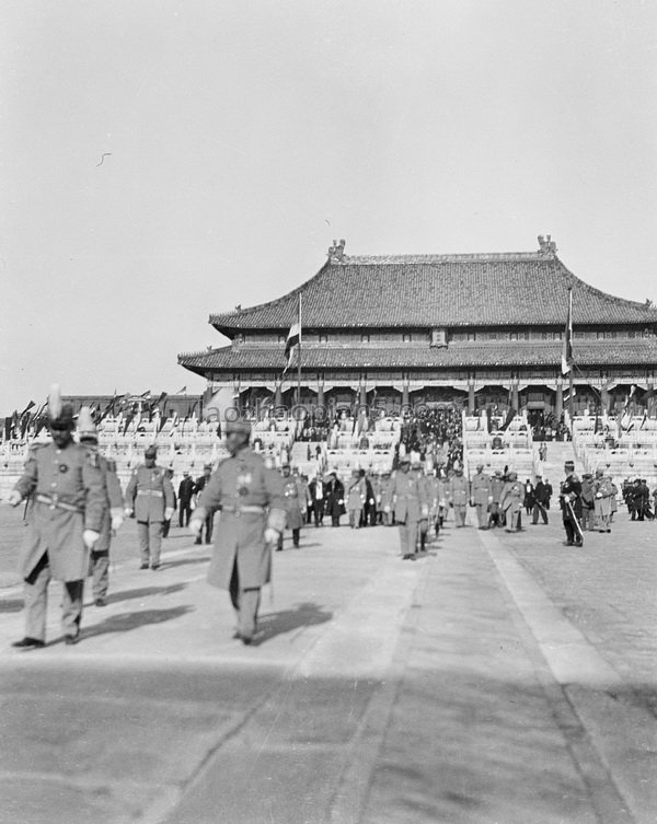 图片[3]-Photo taken by Gan Bo on the scene of the 1918 Beijing Palace Museum Peace Celebration Parade-China Archive