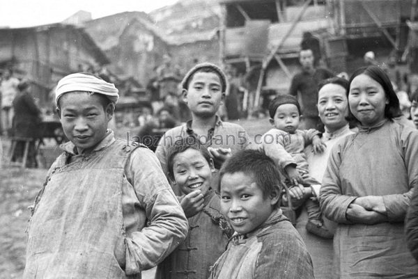 图片[4]-1940 photos of Chongqing people’s life and collective weddings-China Archive