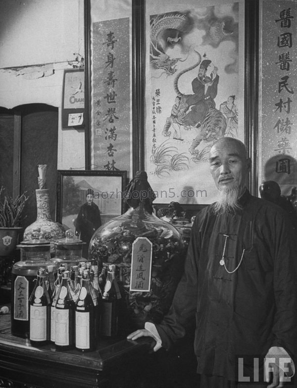 图片[4]-1946 Old photos of Shanghai, dealers in traditional Chinese medicine shops in the Republic of China-China Archive