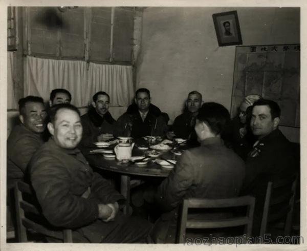 图片[17]-An old photo of Yan’an in 1947 The American Observation Mission visited Yan’an (1)-China Archive