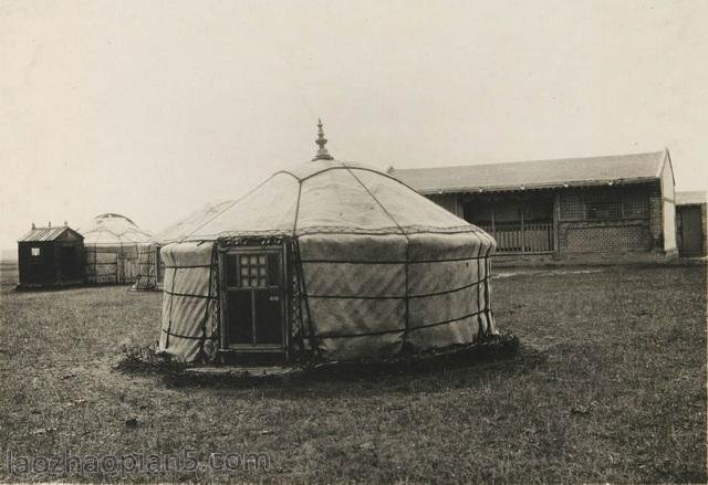 图片[2]-The old photo of Xilingol, Inner Mongolia in 1932. The style and features of the palace of Abaga Banner 90 years ago-China Archive