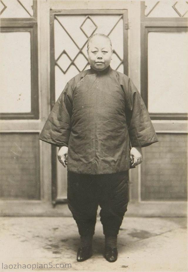 图片[1]-Old photo: the true appearance of the three inch golden lotus of old Chinese women-China Archive