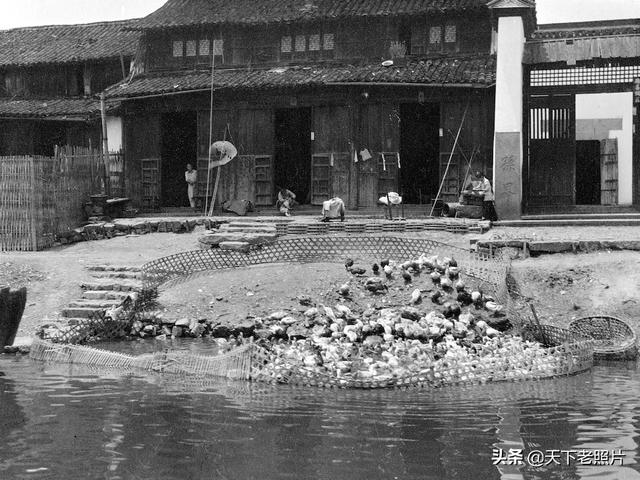 图片[14]-Old photos of street scenes in Hangzhou in 1917: leisurely life and developed handicraft industry-China Archive