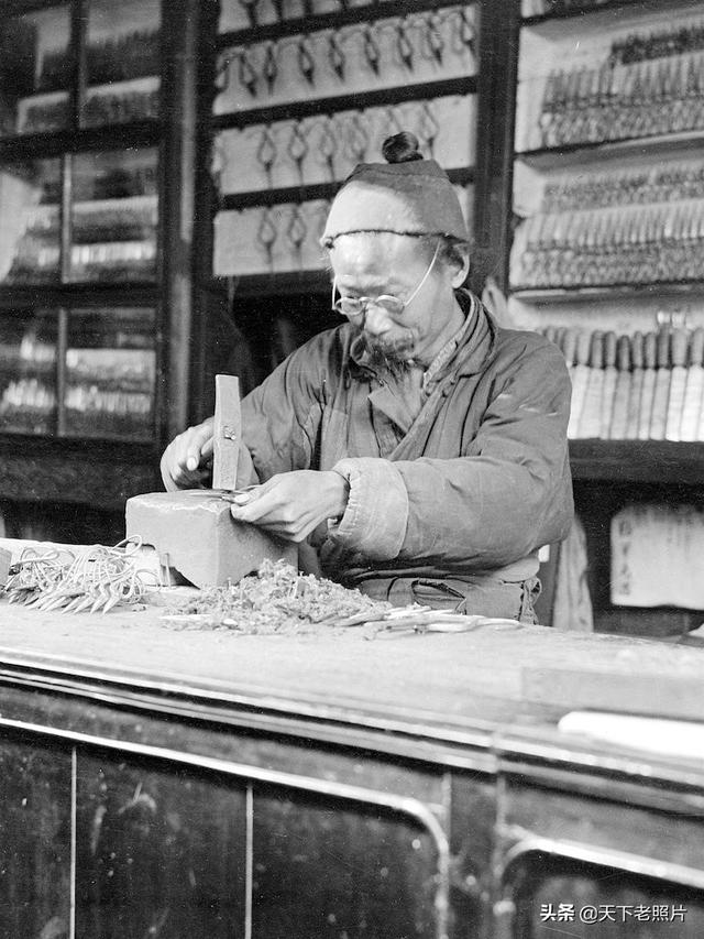 图片[13]-Old photos of street scenes in Hangzhou in 1917: leisurely life and developed handicraft industry-China Archive