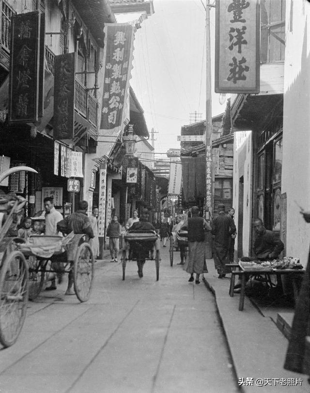 图片[2]-Old photos of street scenes in Hangzhou in 1917: leisurely life and developed handicraft industry-China Archive